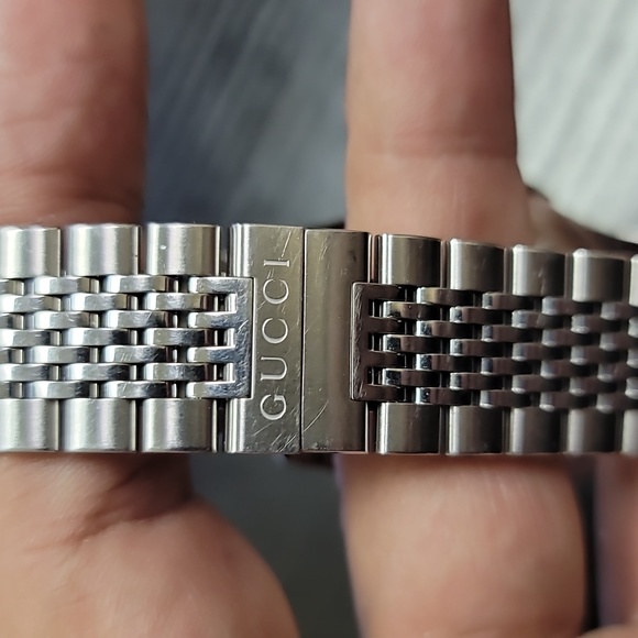 Men's Gucci Watch - Picture 6 of 6